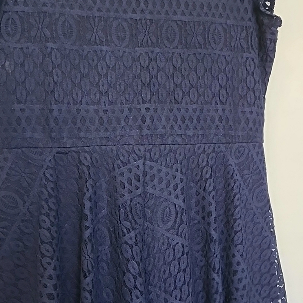 Woman's dress - Picture 2 of 10